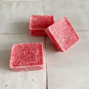 Amberblokje &apos;Sweet Pink&apos; per stuk - 4 cm
