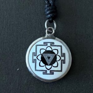 Hanger Maha Kali Yantra aan Waxkoord (2