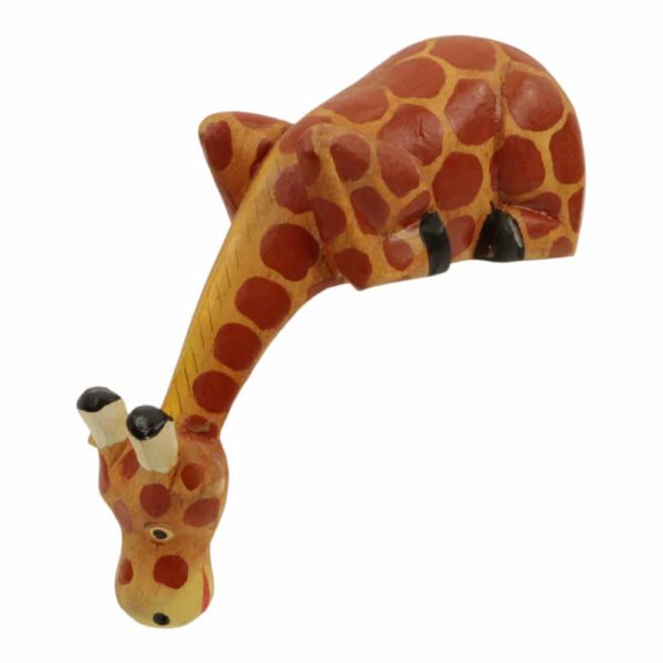 Houten Giraffe kijkt naar Beneden L