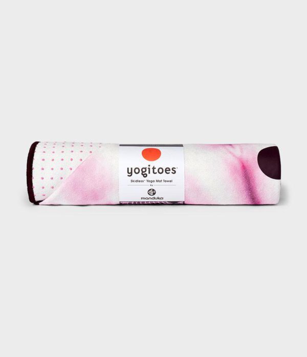 Manduka Yogitoes Skidless Yoga Handdoek – Tie Dye Fuchsia