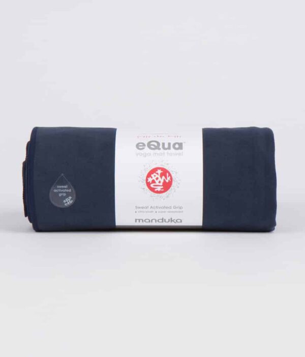 Manduka eQua Yoga Handdoek - Midnight (Klein)