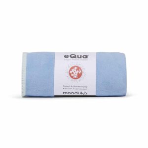 Manduka eQua Yoga Handdoek – Clear Blue (67 x 40 cm)