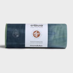 Manduka eQua Yogamat Handdoek - Maldive - Handgeverfd