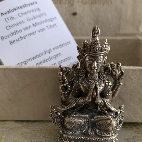 Mini Avalokiteshvara / Quan Yin Boeddha van Mededogen