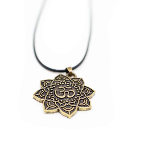 Ohm Mandala Ketting Tibetaans – Goudkleurig