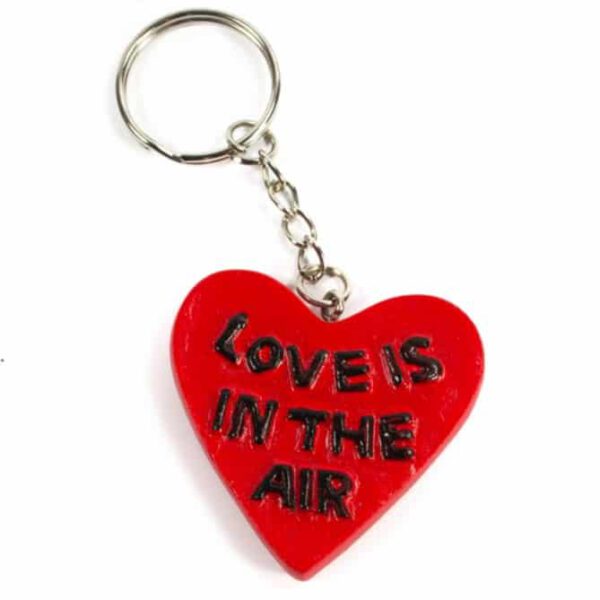 Polystone Sleutelhanger "Love is in the Air"