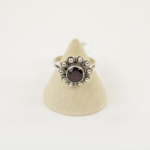 Zilveren Ring met Granaat Maat 17 - Model 1 (Sterling Zilver 925)