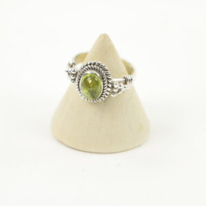 Zilveren Ring met Peridoot Maat 16 (Sterling Zilver 925)