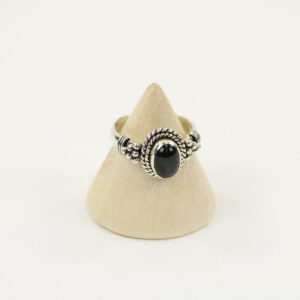 Zilveren Ring met Zwarte Onyx Maat 16